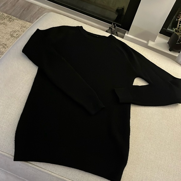 Lululemon black sweater - Picture 2 of 5